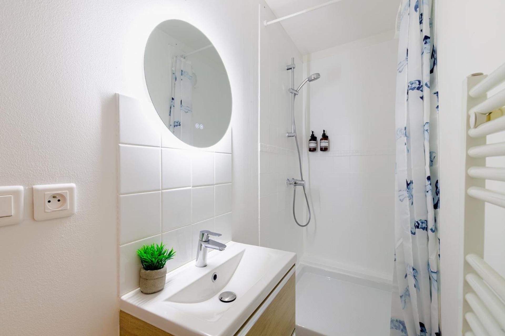 Havre Provencal - Appartement Confort - Centre Ville Montélimar Eksteriør billede